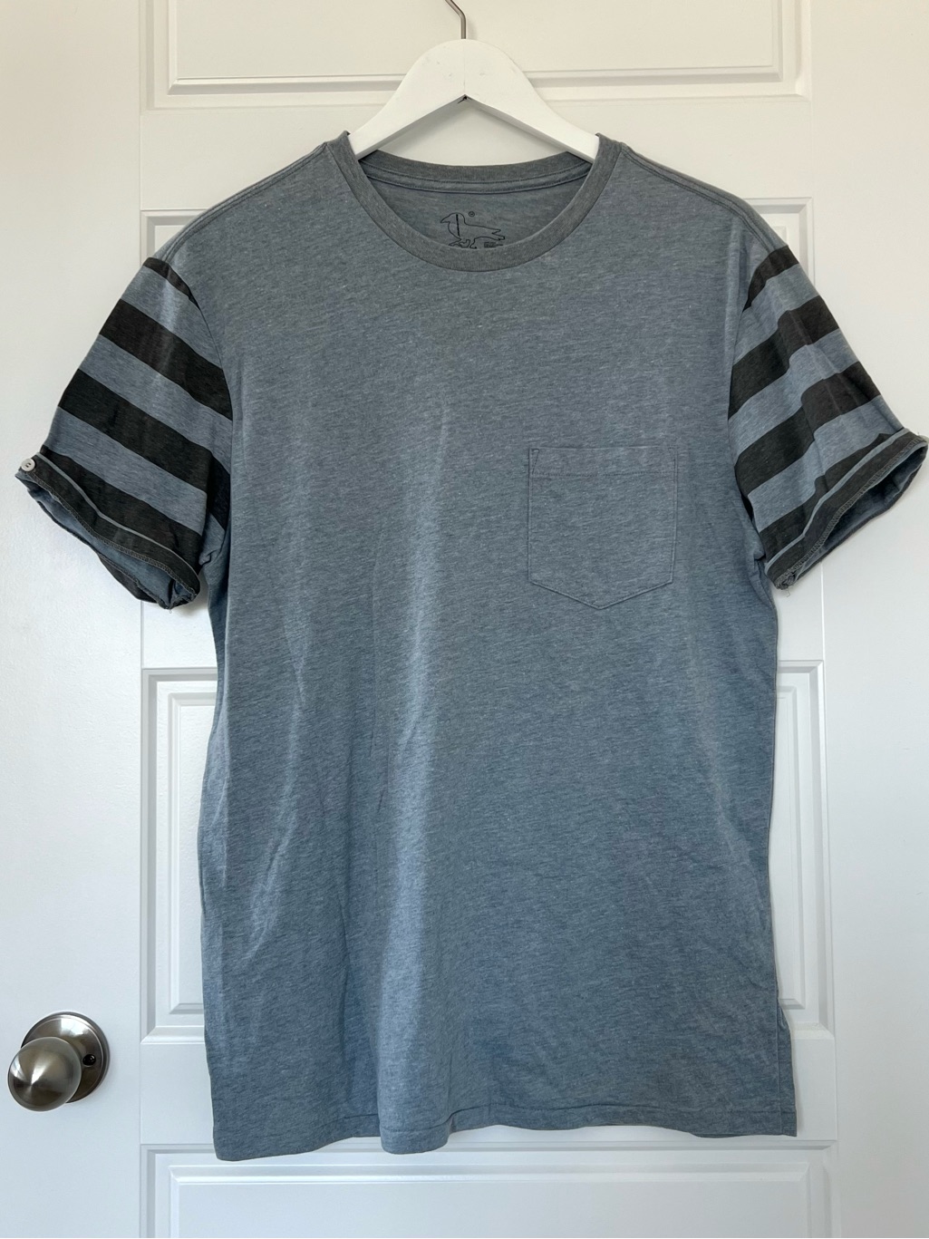 Modern Amusement // (Stained) Nwot Men's Casual Striped Sleeve Crewneck T-Shirt